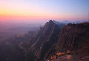 Maharashtra Prints: Precipitous cliff