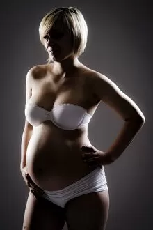 Images Dated 1st December 2011: Pregnant woman