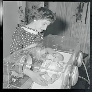Dusseldorf Prints: Premature Incubator Cradle