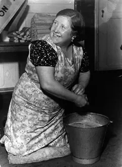 Bucket Prints: Preparing To Clean