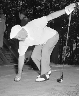 Reaching Prints: President Eisenhower Teeing Off