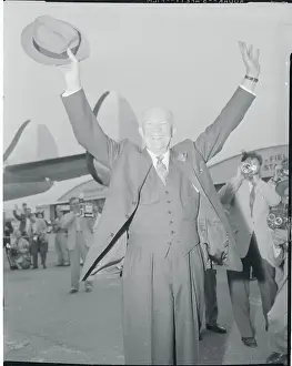 Augusta Prints: President Eisenhower Waving