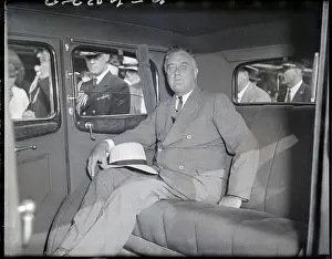 Military Personnel Prints: President Roosevelt in Automobile