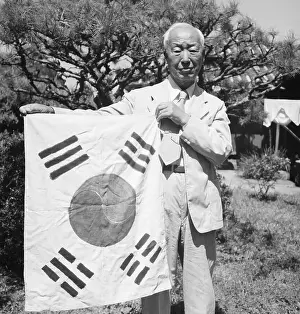 South Prints: President Syngman Rhee Displays Flag