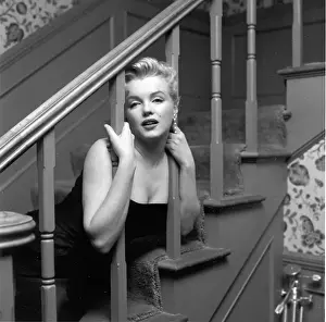 Prints of LOS ANGELES - MARCH 3: Movie star Marilyn Monroe hosts a press party held at her home on March 3, 1956 in Los Angeles, California. (Photo by Earl leaf/Michael Ochs Archives/Getty Images) Marilyn Monroe: The Iconic Muse Prints: Press Party At Marilyn's