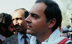 Bhopal Prints: Prime Minister Rajiv Gandhi at Union Carbide Plant Accident Rally