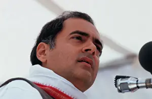 Bhopal Prints: Prime Minister Rajiv Gandhi at Union Carbide Plant Accident Rally