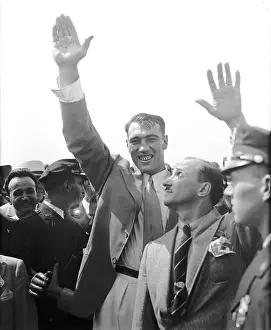 Primo Carnera Waving