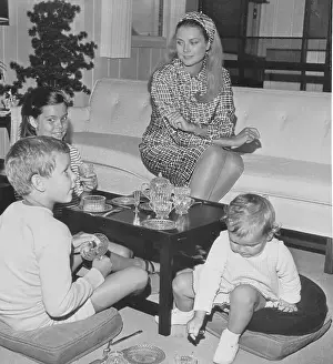Caroline Prints: Princess Grace with Children
