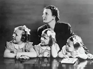 Amsterdam Prints: Princess Juliana with Daughters