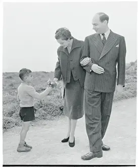 Kindness Prints: Princess Maria Pia Receiving Flowers