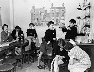 Socializing Prints: Pub-Minded Citizens