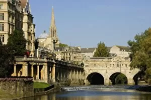 Images Dated 7th March 2007: Pulteney Bridge in Bath