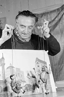 Czech Prints: Puppet Show