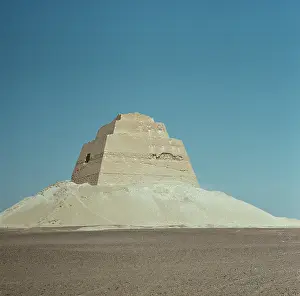 Huty25366 Prints: Pyramid Of Meidum