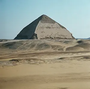 Pyramid Of Sneferu