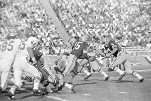 Qb Bart Starr Handing Off To Player
