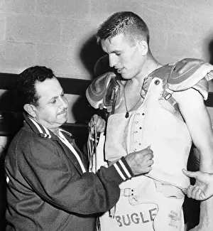Baltimore Prints: Quarterback Johnny Unitas Getting Ready for a Game