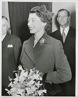 Queen Elizabeth Arriving at Hostel