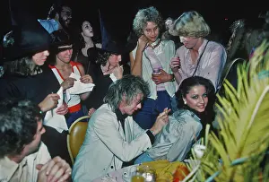 Huty 17812 Prints: Queen Fans