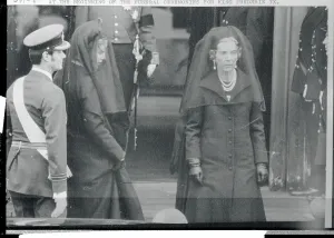 Ingrid Prints: Queen Margrethe and Queen Ingrid at Funeral Services