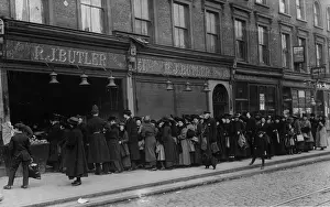 Queuing For Spuds
