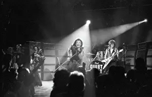 Quiet Riot Performing