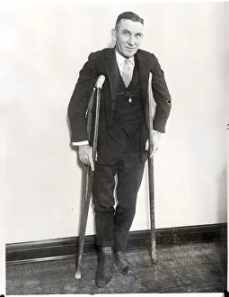 Rabbit Maranville Standing W/Crutches