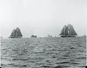 Gloucester Prints: Racing Boats in Water