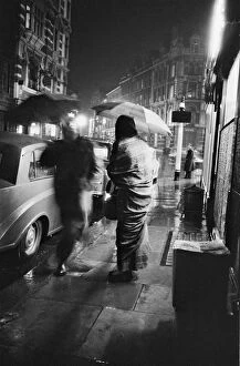 Images Dated 13th June 2012: Rainy Night In London