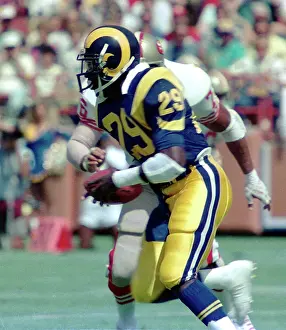 Rams Eric Dickerson runs during Los Angeles Rams v. San Francisco 49'ers game