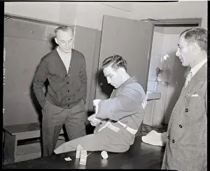 Boxing Through the Ages: A Stunning Visual Journal: Ray Arcel, Wille Pep & Inspector;Dressing