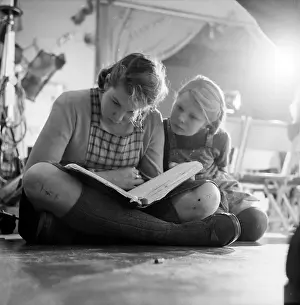 Documentary Prints: Reading Lines