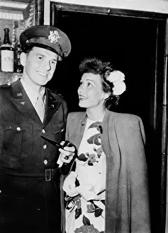 Acr071595 Prints: Reagan And His Wife