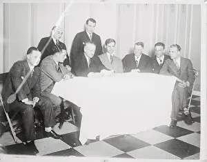 Red Grange Starting Own Team