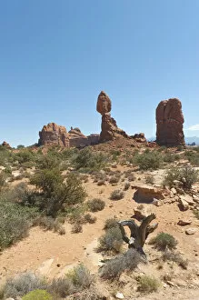 Red sandstone, Balanced Rock, Arches National Park, Utah, Western United States, United States of America