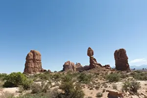 Stefan Auth Travel Photography Prints: Red sandstone, Balanced Rock, Arches National Park