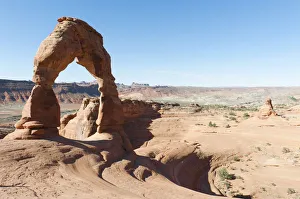 Images Dated 5th September 2012: Red sandstone, Delicate Arch, a natural stone arch, Arches National Park, Utah