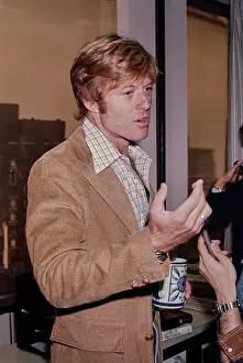 Prints of Actor Robert Redford gives a press conference on the set of Alan J. Pakula's film All the President's Men, US, circa July 1975. (Photo by Michael Ochs Archives/Getty Images) Robert Redford: Classic Hollywood Elegance: Redford at Press Conference