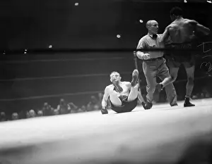 Referee Pushes Henry Armstrong Away