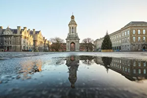 Images Dated 2nd January 2017: A reflection of the Campanile in Trinity College, Dublin City, Ireland