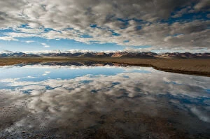 Images Dated 18th June 2010: Reflection of sky over Namtso lake
