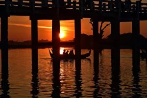 Images Dated 2nd February 2016: reflection sunset asia Myanmar