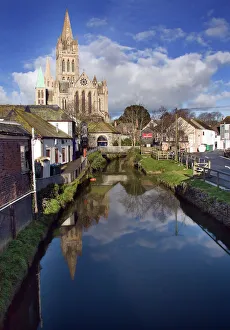 Images Dated 27th March 2008: Reflection of Truro cathedral