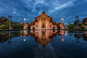 Images Dated 31st August 2014: Reflection of Wat Benjamabopit