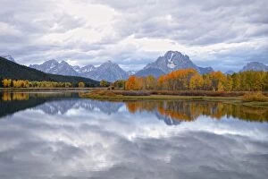 Images Dated 4th October 2011: Reflections in Snake River, Teton Range, Mount Moran, centre, Oxbow Bend Turnout, Federal Road 287