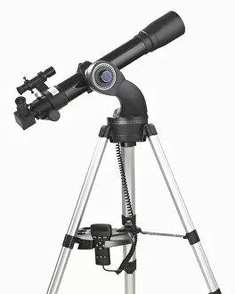 Images Dated 10th March 2008: Refractor telescope on tripod