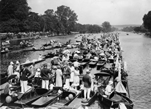 Group Of People Gallery: Regatta Crowds