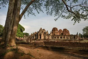 Images Dated 6th May 2016: Religious buildings constructed by the ancient Khmer art