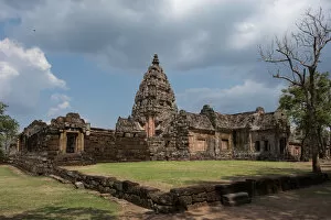 Images Dated 6th May 2016: Religious buildings constructed by the ancient Khmer art
